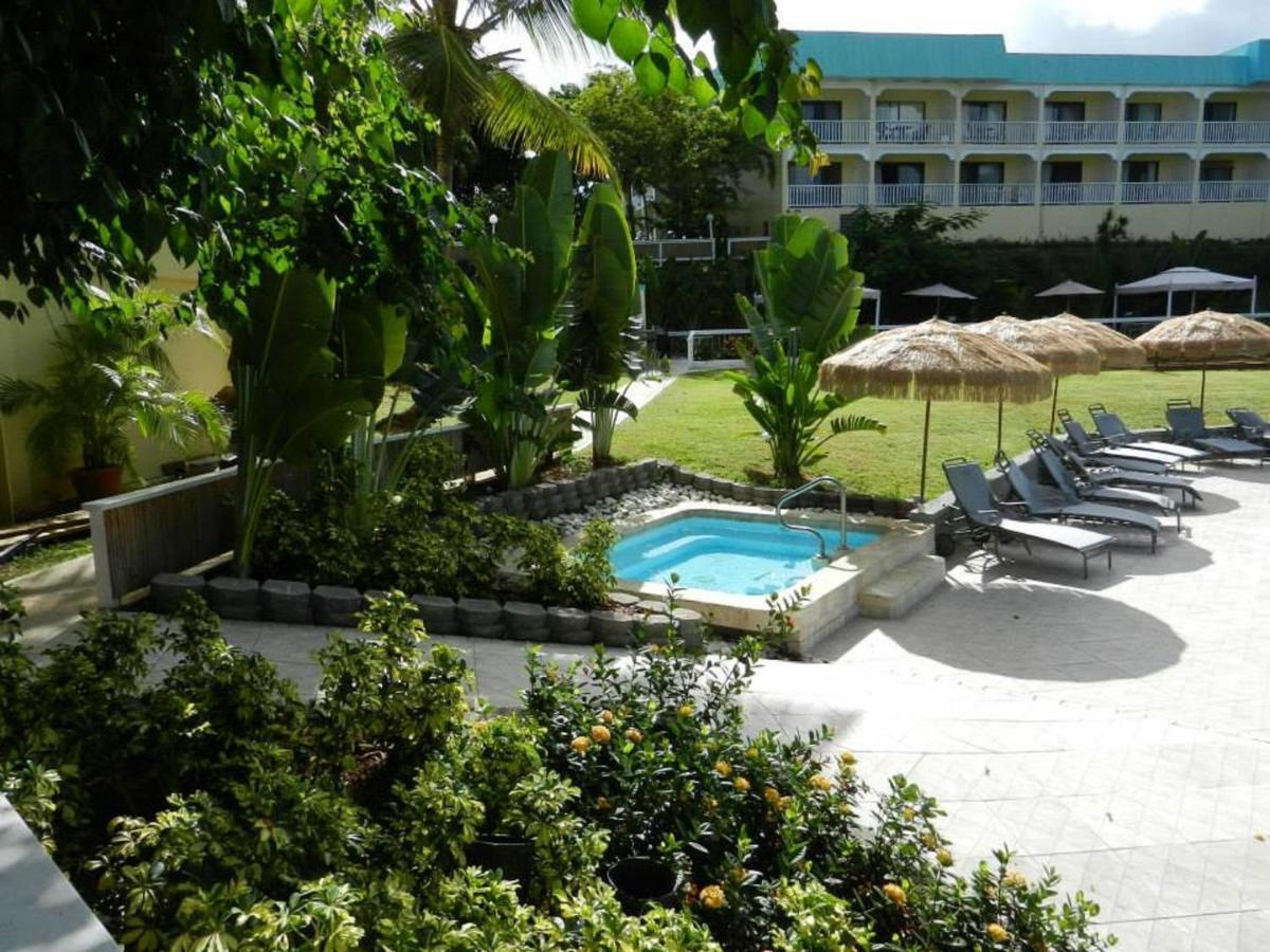Flamboyan On The Bay Resort & Villas Canaan Ngoại thất bức ảnh