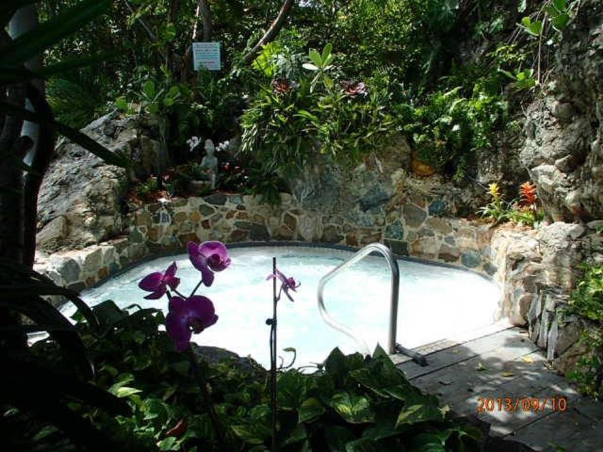 Flamboyan On The Bay Resort & Villas Canaan Ngoại thất bức ảnh