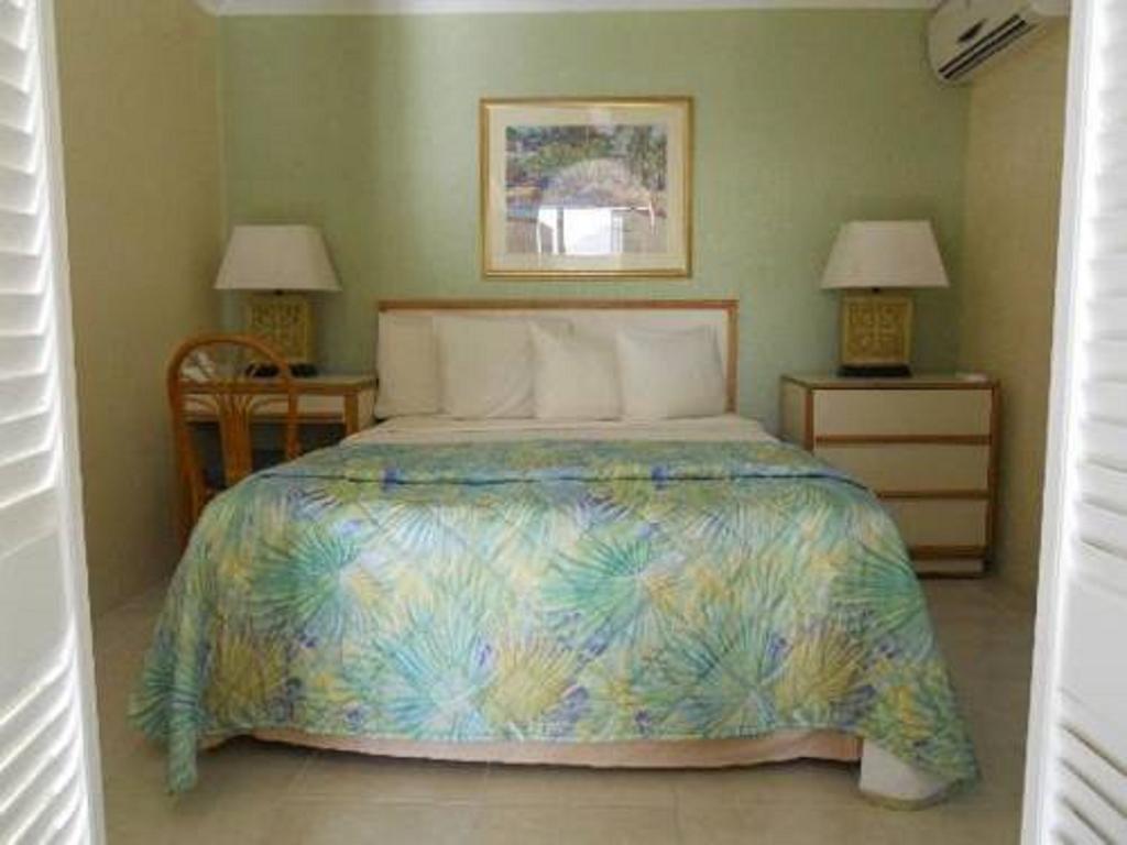 Flamboyan On The Bay Resort & Villas Canaan Ngoại thất bức ảnh