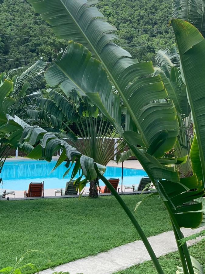 Flamboyan On The Bay Resort & Villas Canaan Ngoại thất bức ảnh